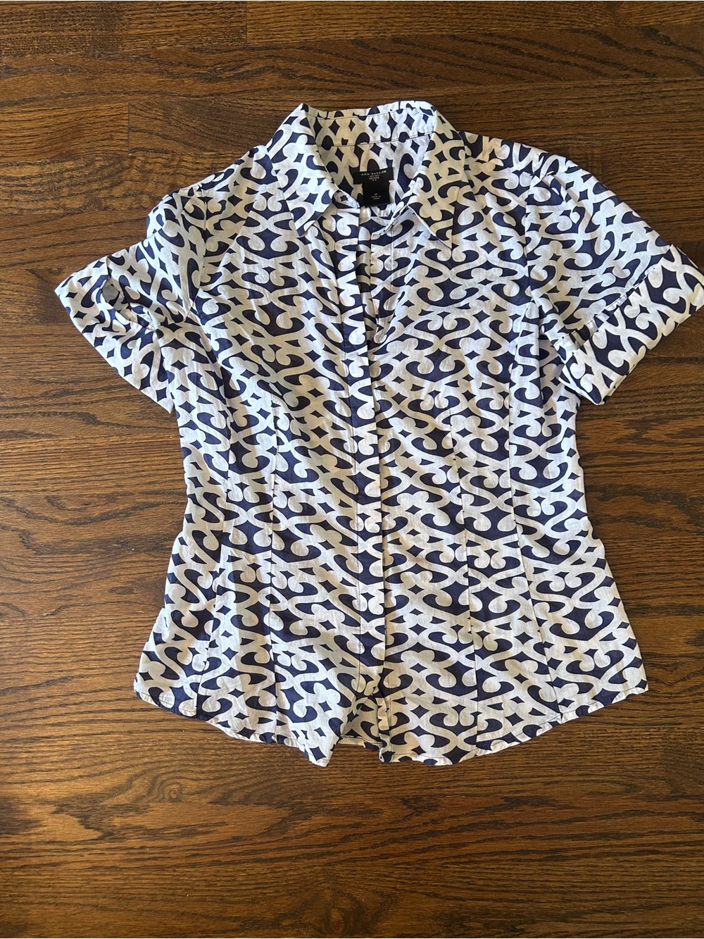 Ann Taylor Navy and White Short-Sleeve Button-Down Shirt